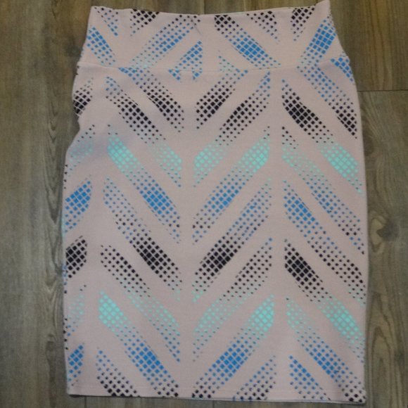 LuLaRoe Dresses & Skirts - LulaRoe Skirt Medium